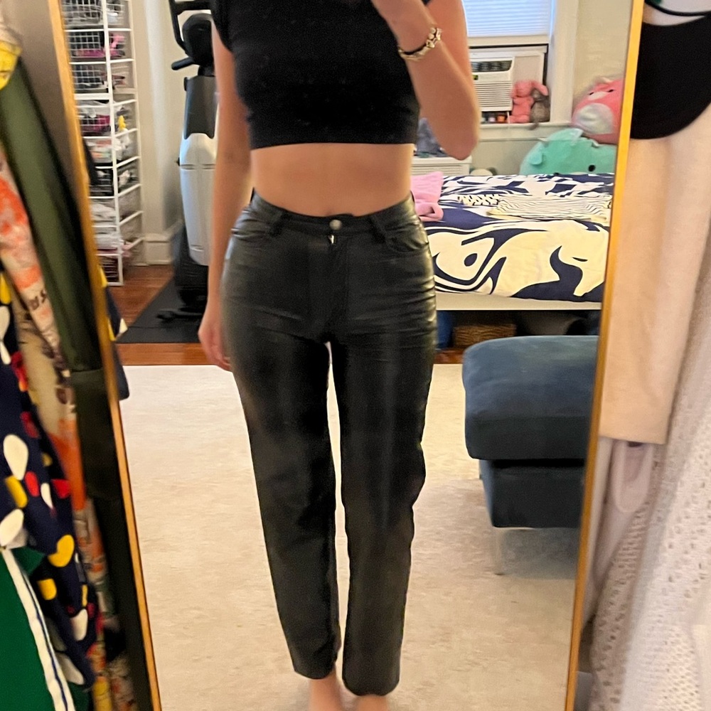 Black Aritzia Melina pants